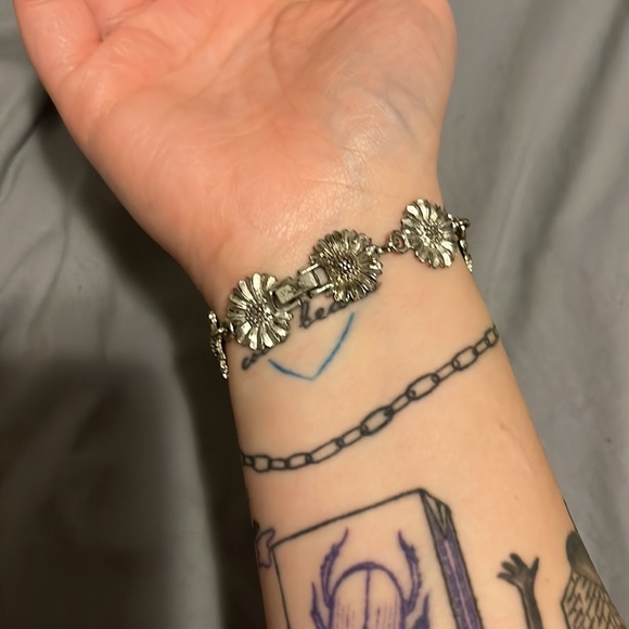 Silver Sunflower Bracelet - Picture 2 of 3